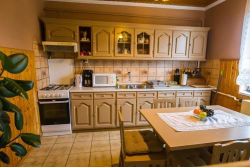 Joli Guesthouse - image 13