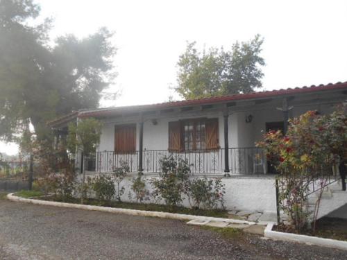  Next to the Aliartos Gardens in Alíartos