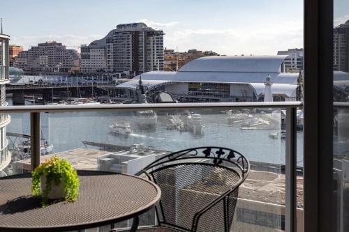 Modern Harbourside Apartment With A View - image 4