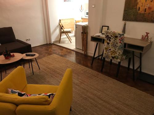 Révay 6 Apartment - image 5