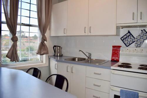 Comfortable Apartment In Trendy Haberfield - image 12