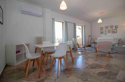  Laconian Collection #Othonos luxury apartment#, Pension in Sparta bei Toriza