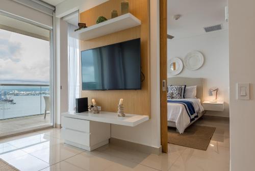 Classy 1 BR, Pool, Gym near Downtown Cartagena by Huespedia