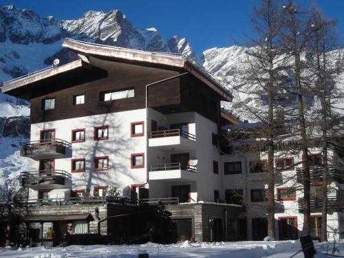 Cervinia Apartment