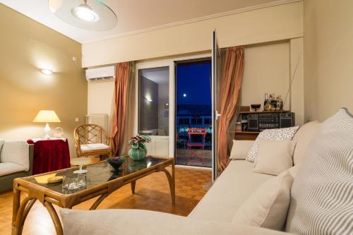 Romantic apartment near Acropolis - image 4