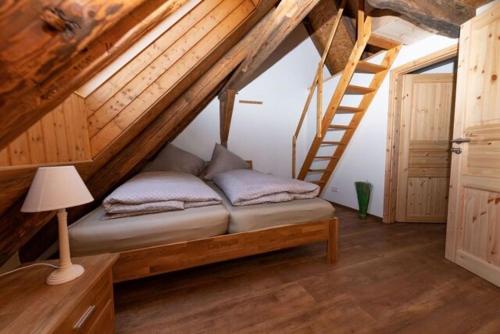 Heuhotel und Gastehaus Kohlstadt 7.1km von Pfaffschwende entfernt