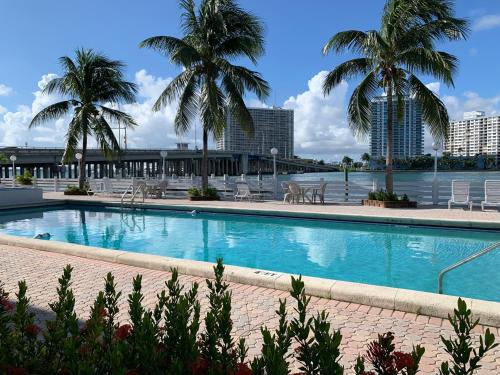 International Inn on the Bay – Miami Beach, FL