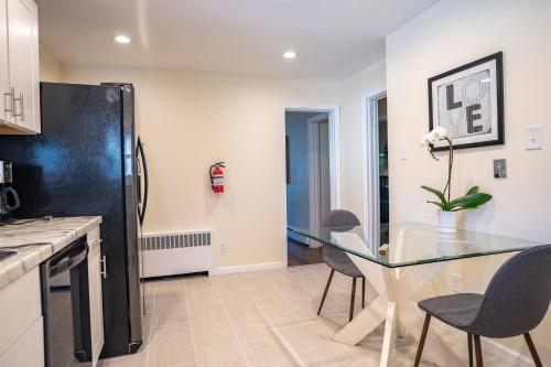 Fabulous Mid Century 4BR 3Bath House in 威尼斯公園