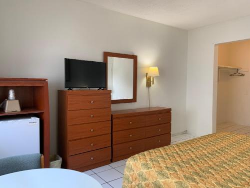 International Inn on the Bay – Miami Beach, FL