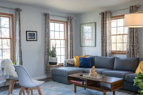 New Luxury Family Getaway with Designer Touches in 威尼斯公園