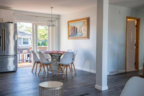 New Luxury Family Getaway with Designer Touches in 威尼斯公園