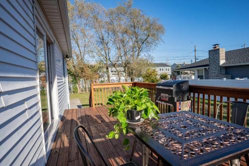 New Luxury Family Getaway with Designer Touches in 威尼斯公園