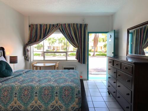 International Inn on the Bay – Miami Beach, FL