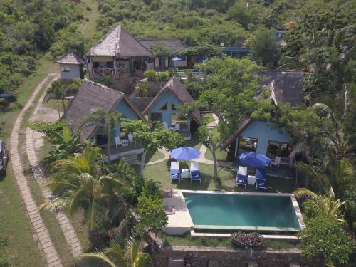 Blue Monkey Villa & Ocean View Restaurant
