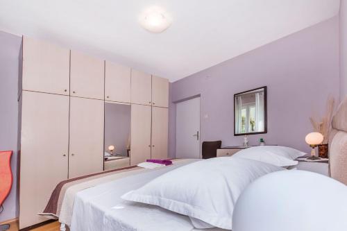 Apartment and Rooms Tatjana - image 14