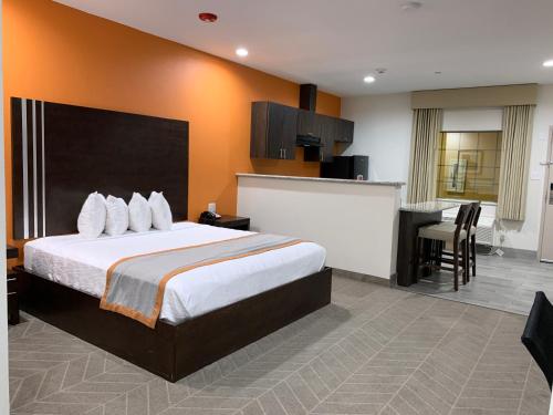 Scottish Inn & Suites - IAH Airport in Humble, USA