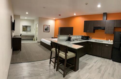 Scottish Inn & Suites - IAH Airport in Humble, USA