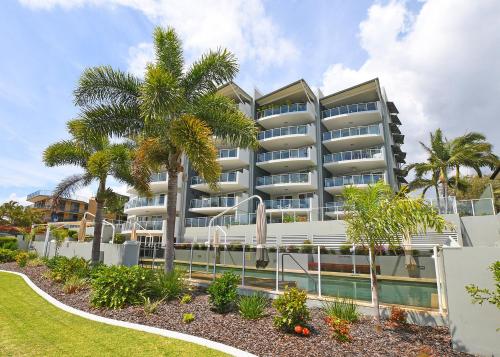 Tingeera Bespoke Beachfront Apartments Hervey Bay