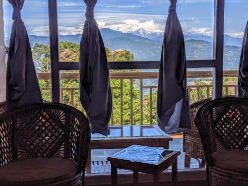 ศิขร เกสต์เฮาส์ (Shikher Guest House) in กาลิมปง