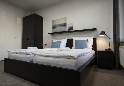Sleeps 4