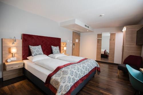 Hotel Elefant Family Business – Salzburg, IA