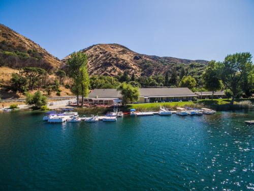 The Lodge at Blue Lakes