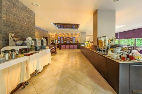 Sana Spa Hotel - image 5