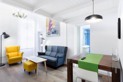  Just the Perfect Home ~ Nothing More, Nothing Less in Budapest