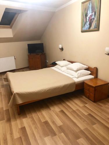 1 queen bed