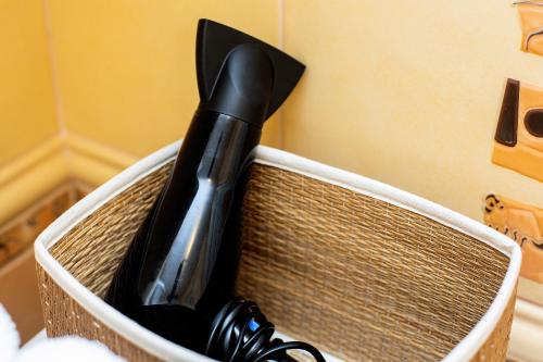 Apartments Warsaw Świętojańska by Renters - image 4