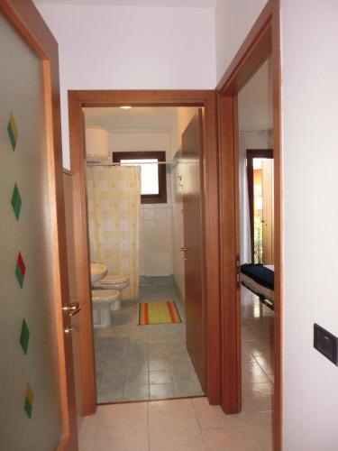 One-Bedroom Apartment image 7