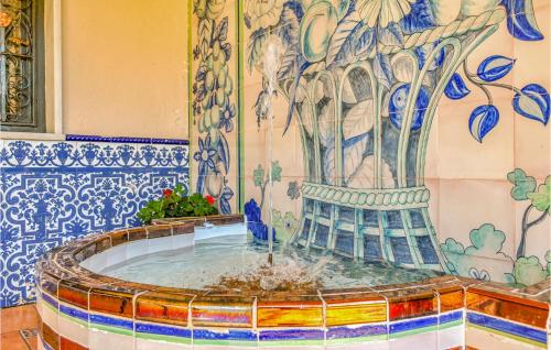 Awesome home in Malaga w/ Outdoor swimming pool, WiFi and 7 Bedrooms