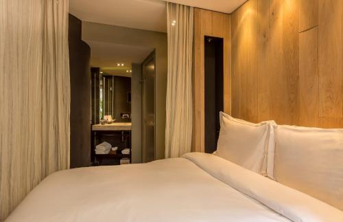 Hidden Hotel - image 9