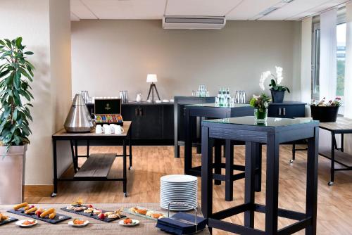 Wyndham Hannover Atrium - image 9