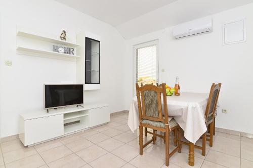Two-Bedroom Apartment image 8