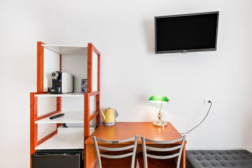 Lia Rooms 4 - image 2