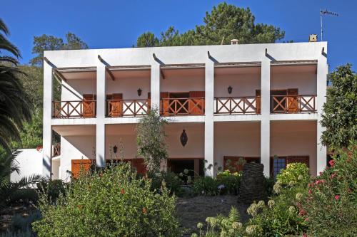 ทัศนียภาพภายนอกโรงแรม, Casa do Vale Paraíso - Piscina e Court de Ténis a 30 min de Lisboa (Casa do Vale Paraiso - Piscina e Court de Tenis a 30 min de Lisboa) in อซามบูจา