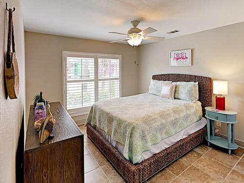 Spacious Banana Bay Townhome With Pool & Beach Condo - image 8