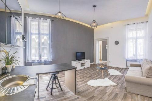  Your Modern Little Miracle Nest in Budapest