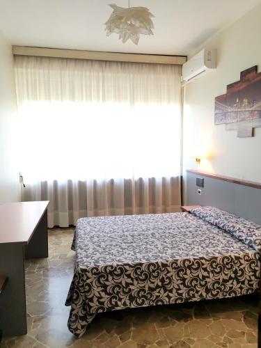 H&L Hotel - image 2