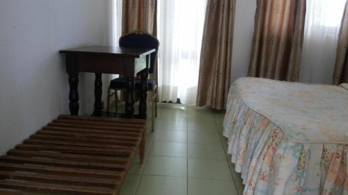 St Lira Hotel