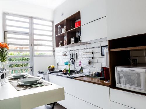Apartamento com quintal em Alto de Pinheiros, São Paulo