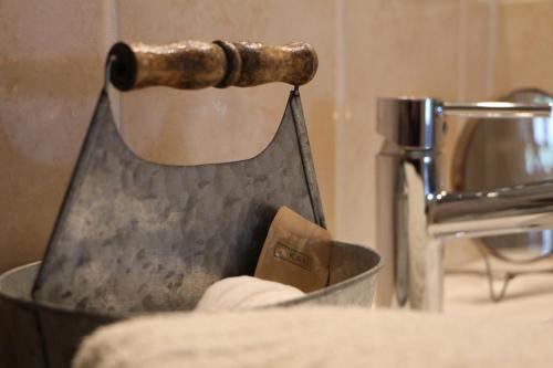 Chambres et Gîte Peyroutas "Amélie" à Vignonet St Emilion - 화장실