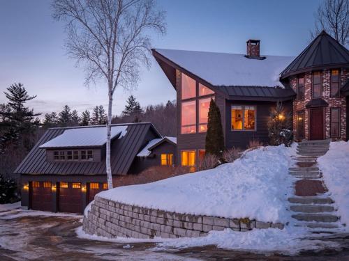 THE MANSION on 5 Acres Overlooking Sunday River