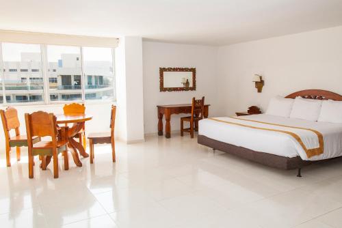 Sol Caribe Sea Flower Set in a prime location of San Andres Island, Sol Caribe Sea Flower puts everything the city has to offer just outside your doorstep. The hotel offers guests a range of services and amenities designed