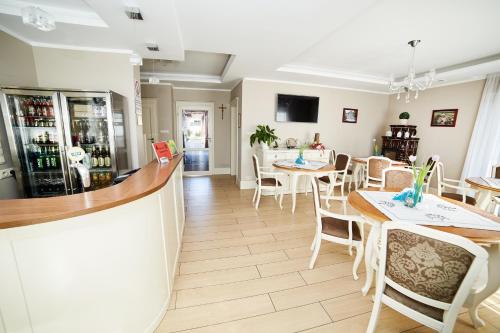 Étterem, Ośrodek Ukazia (Osrodek Ukazia) in Miloslaw