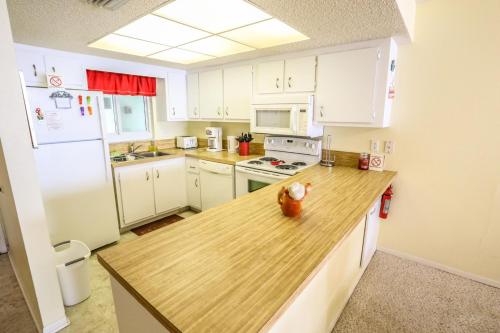 Strandview Tower 203 - image 5