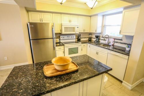 Estero Island Beach Villas 302 - image 4