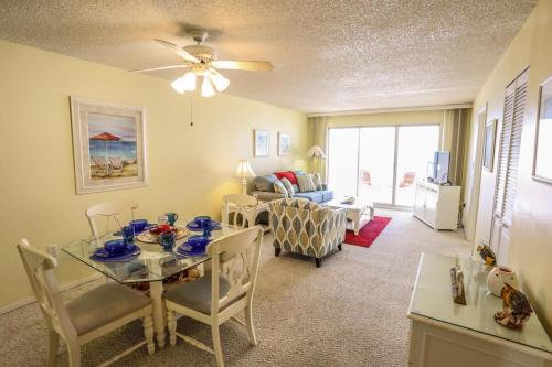 Strandview Tower 203 - image 12