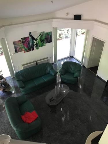  Megtart-lak Villa in Balatonszárszó
